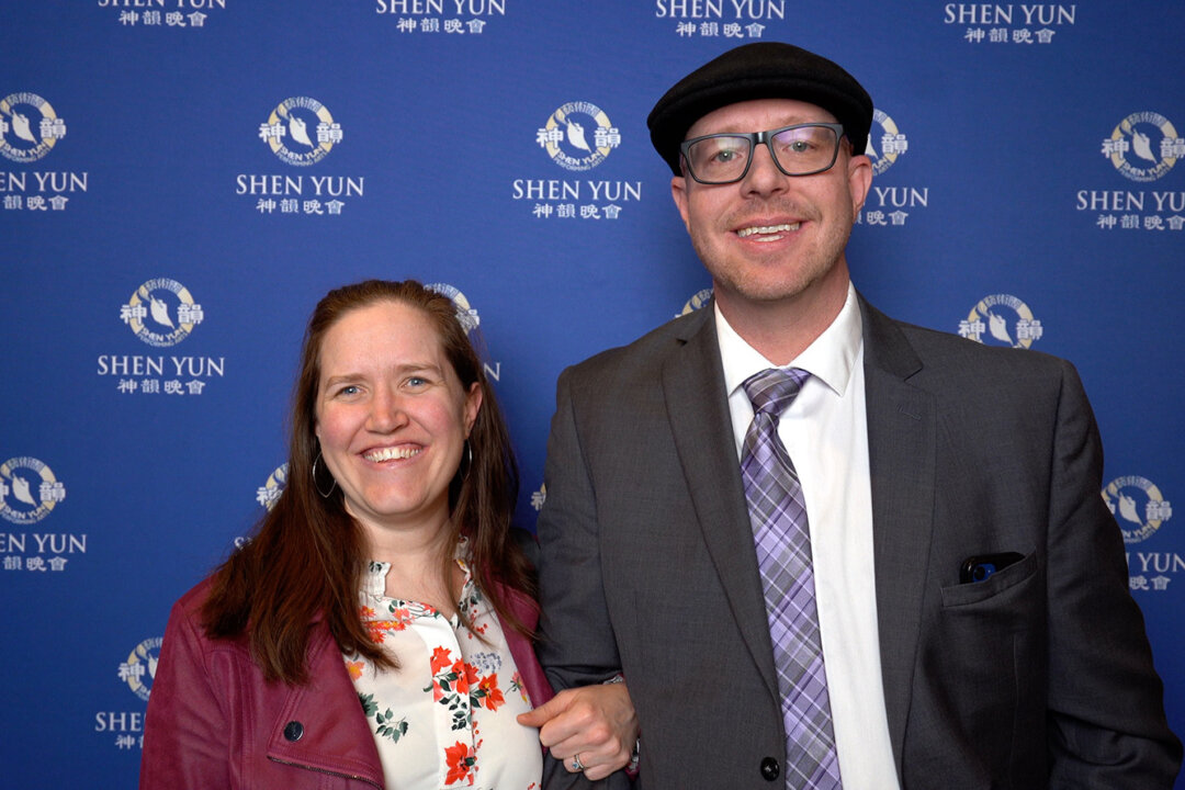 Mark Perkins and his wife Sarah Perkins at the Cheyenne Civic Center, in Wyo., on March 14. (NTD)