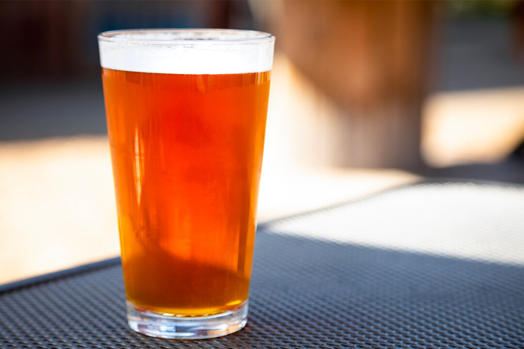 Harmful Drinking Patterns Persist in Ontario Years After COVID-19, Study Finds