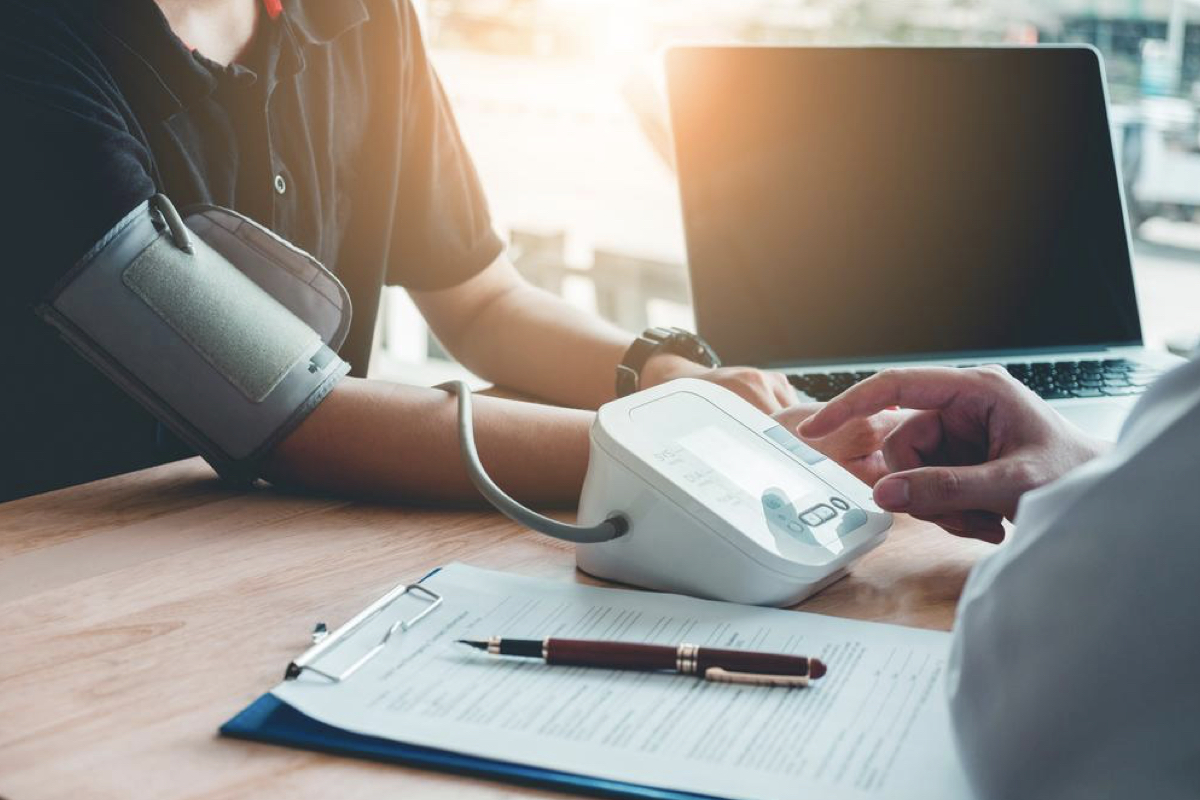 Hypertension Medications Can Increase Stroke Risk: Pressing 2 Acupoints May Effectively Control High Blood Pressure - Vimarsana News