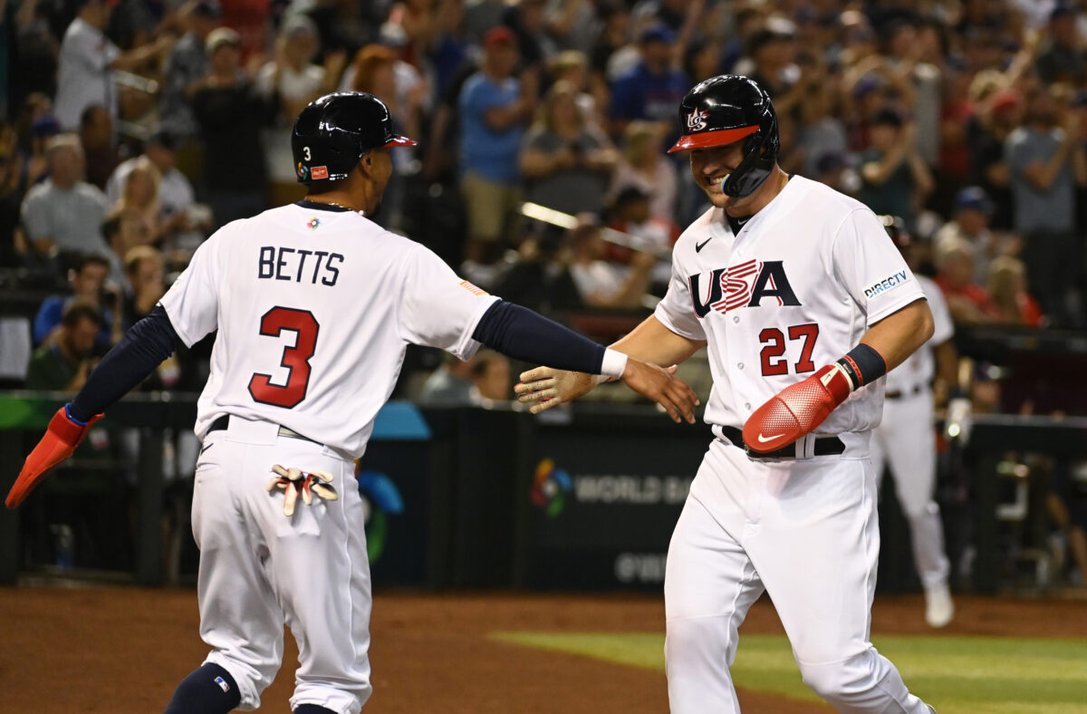 U.S. routs Canada in WBC