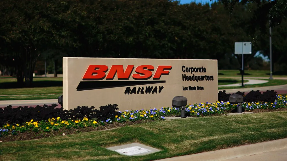 The Burling Northern Santa Fe (BNSF) Railway corporate headquarters is seen in Fort Worth, Texas, on Nov. 3, 2009. (Tom Pennington/Getty Images)
