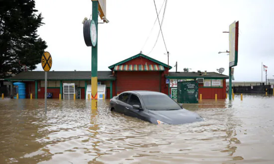 ‘Expect Chaos’: Climate Expert Forecasts Extreme Weather as West Coast Prepares for El Niño