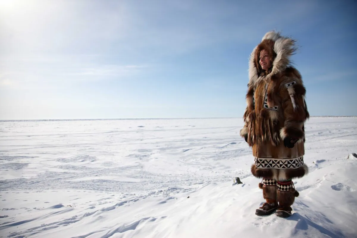 A woman in
traditional Inuit
clothing, made of
animal skin and fur.
Alaska is home to over
200 Inuit tribes. (Courtesy of Princess Cruises)