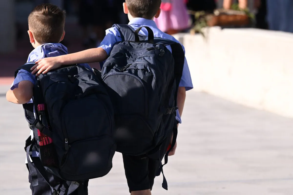 NSW Students return to school on the first day of term one for 2023 in Sydney, Australia, Jan. 31, 2023. (AAP Image/Dean Lewins)