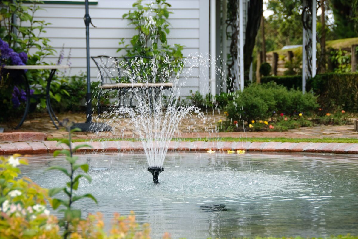 NextImg:How Can a Water Feature Help My Yard?