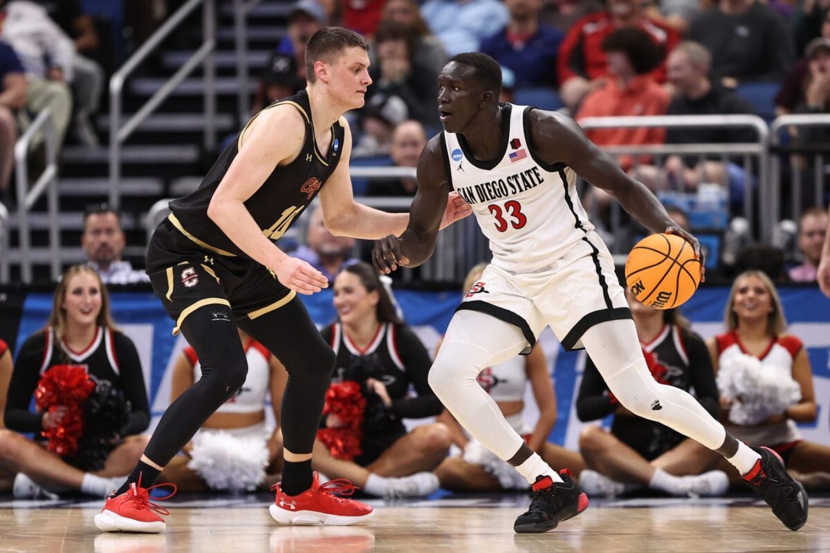 NextImg:No. 5 San Diego State Fends Off No. 12 Charleston