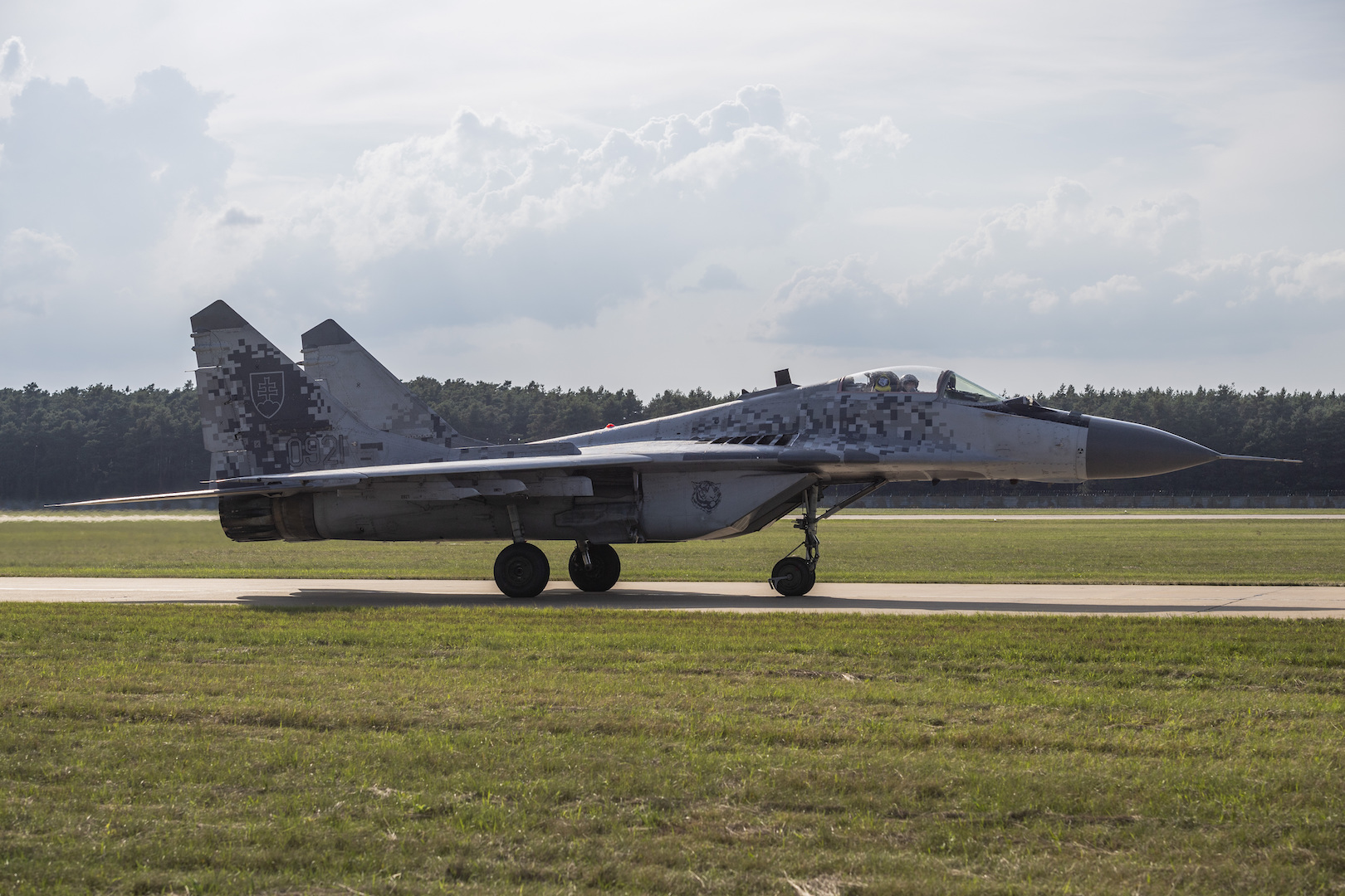Slovakia Joins Poland in Sending MiG-29 Fighter Jets to Ukraine - Vimarsana News