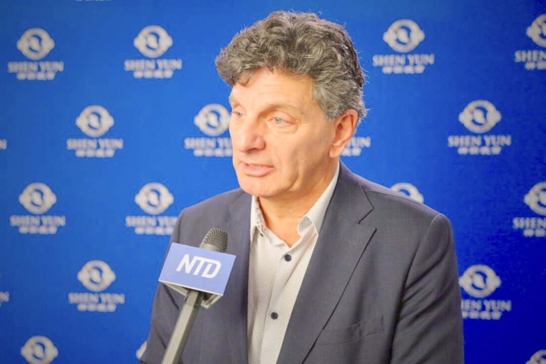 Lawrence Greenspon at the Shen Yun Performing Arts performance at the National Arts Centre in Ottawa on March 17, 2023. (NTD)