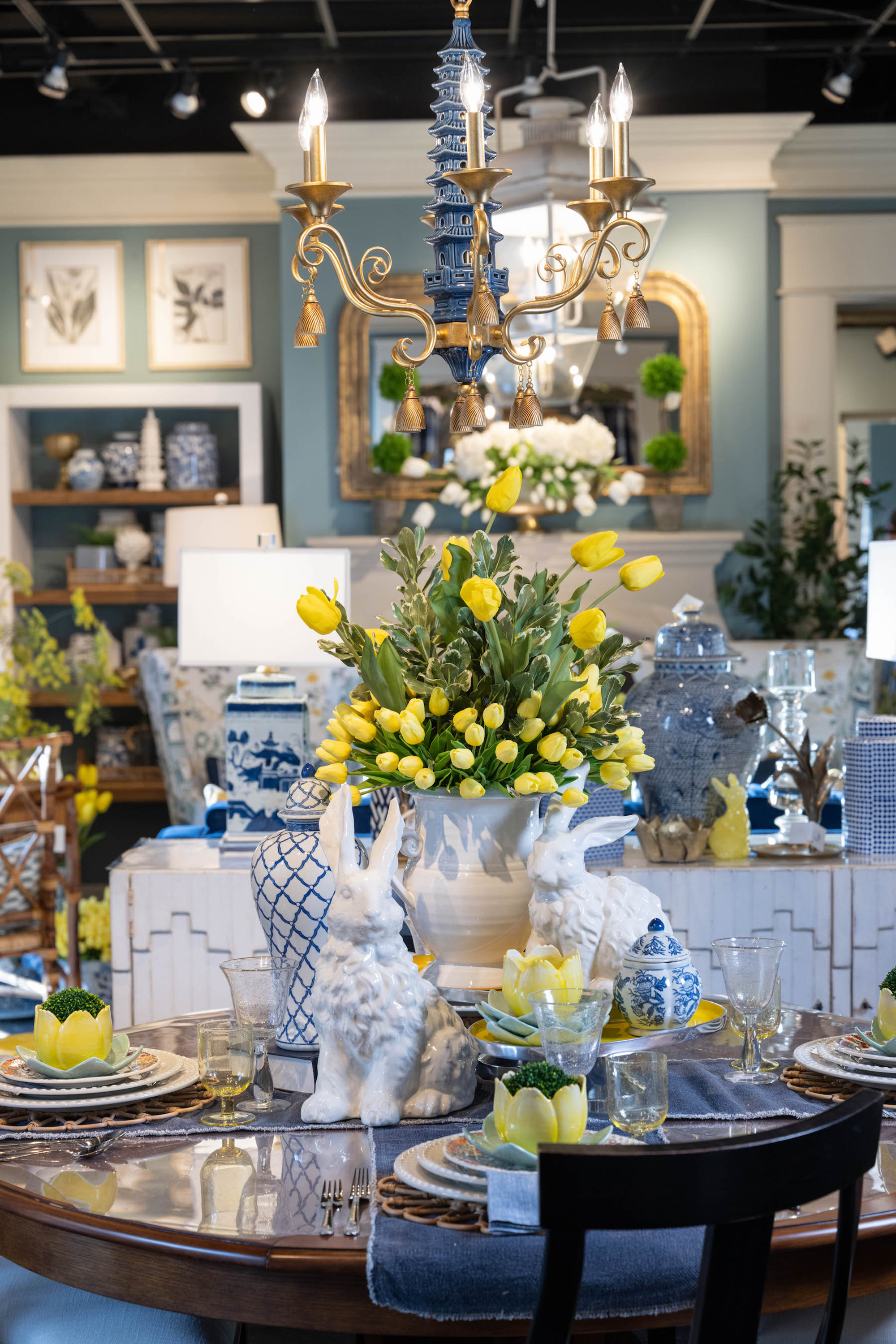 This tablescape takes a less expected approach with pops of citrus tones that pair perfectly with blue and white. 