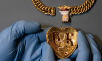 A Detectorist in a Royal English Court