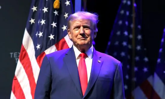 Trump Touts Farm Record in Iowa Rally