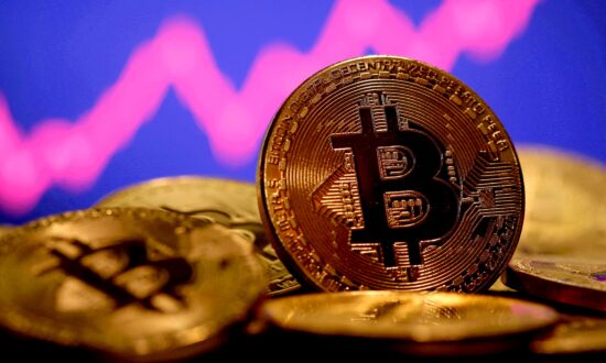 Bitcoin Climbs to 9-month High as Bank Turmoil Sparks Rally