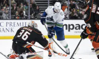Pettersson, Hughes Shine in Canucks’ 2–1 Win Over Ducks