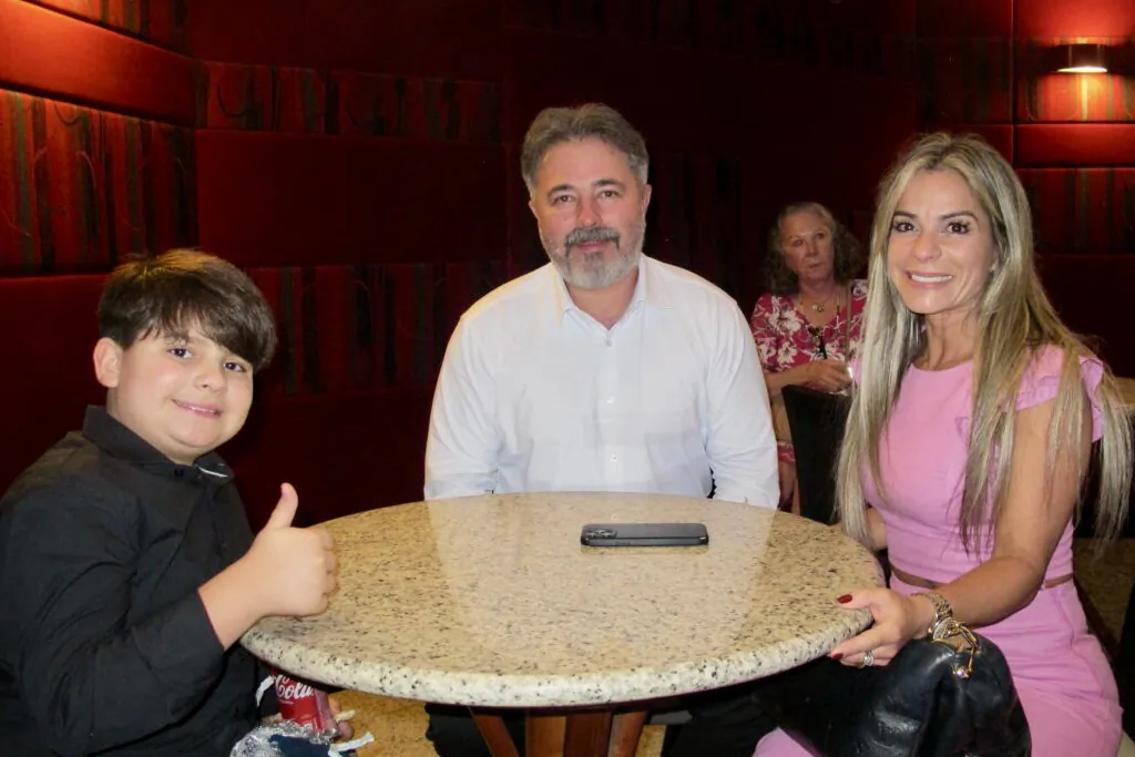 Francisco and Andrea Sampaio with their son enjoyed Shen Yun the Teatro Bradesco on the afternoon of March 20, 2023. (Mary Mann/The Epoch Times)