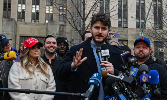 New York Trump Supporters Say Indictment a ‘Politicized Prosecution’ During Protest