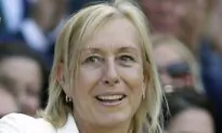 Navratilova Says She Is Cancer-Free, Returns to Her TV Work