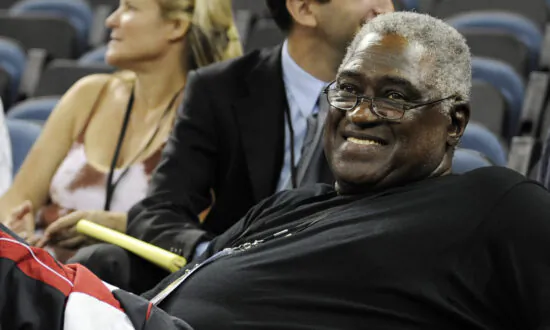 Willis Reed, Leader on Knicks’ 2 Title Teams, Dies at 80