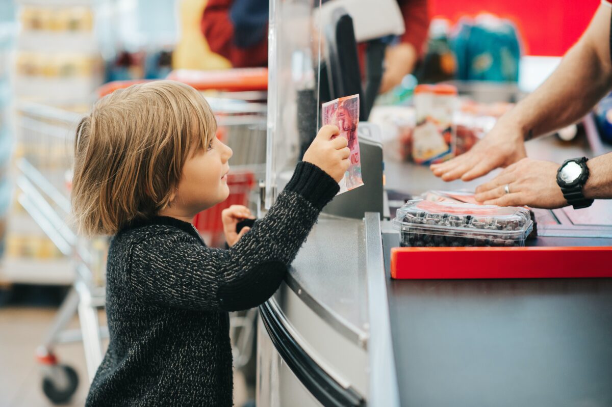 NextImg:5 Reasons to Give Kids an Allowance
