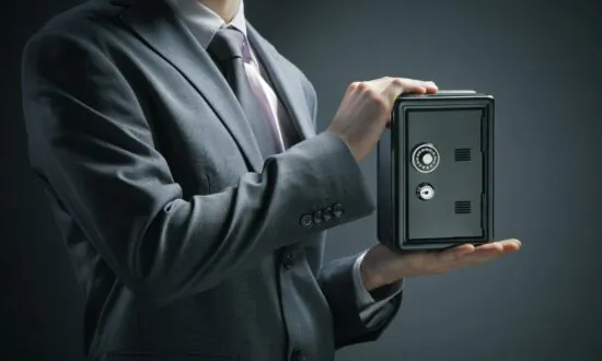 How to Protect Your Money in a Bank Failure