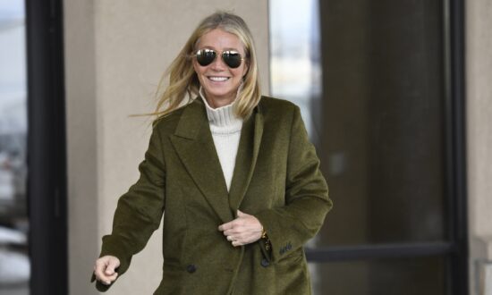 Gwyneth Paltrow Ski Collision Trial Brings Doctors to Stand