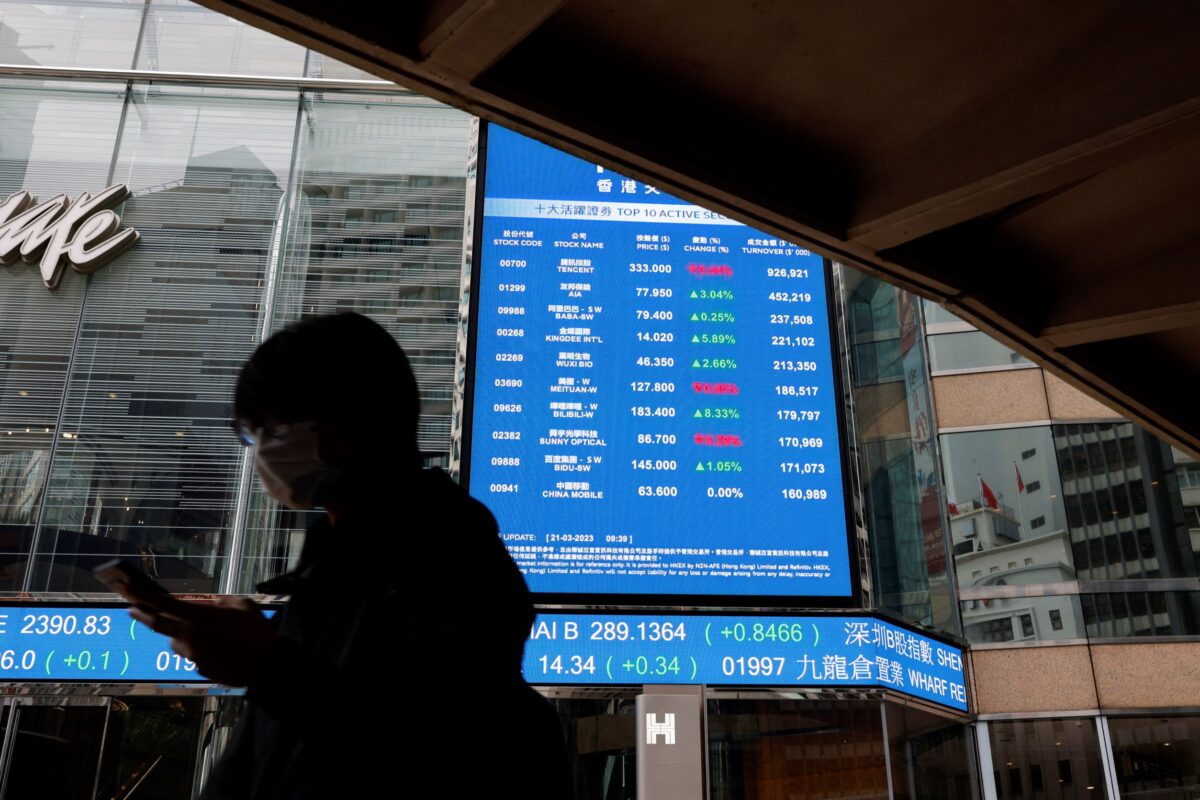 NextImg:World Stocks Cautiously Higher Ahead of High Stakes Fed Decision