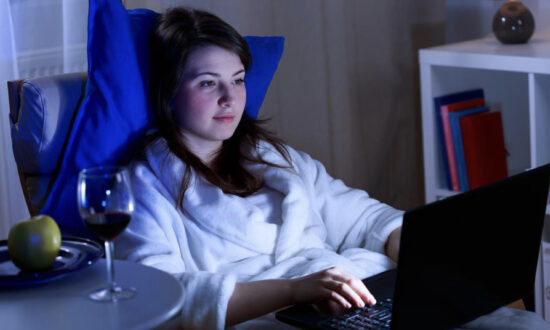Tips to Improve Negative Health Impacts of Staying up Late