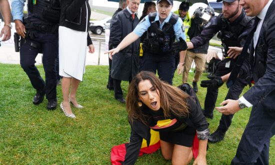 Senator Thrown to the Ground by Police After Interfering in Women’s Rights Rally