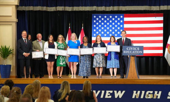 DeSantis Passes out $3,000 Bonuses to Florida Teachers for Attending Civics ‘Boot Camp’