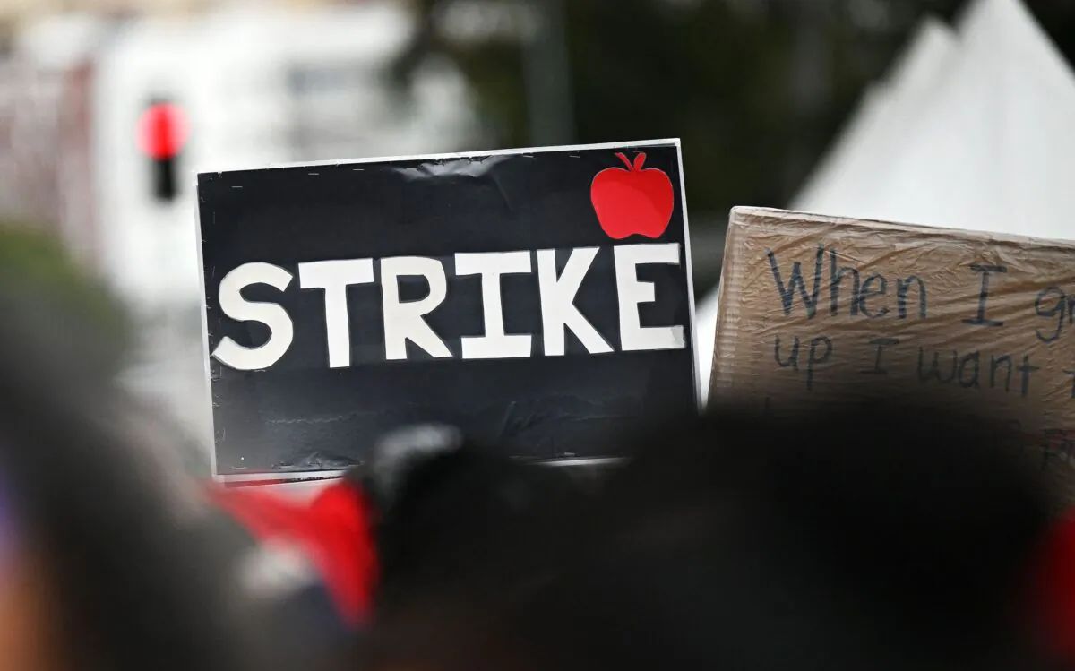 Los Angeles public school staff, teachers, and supporters rally outside of the school district headquarters in Los Angeles on March 21, 2023. (Robyn Beck/AFP via Getty Images)