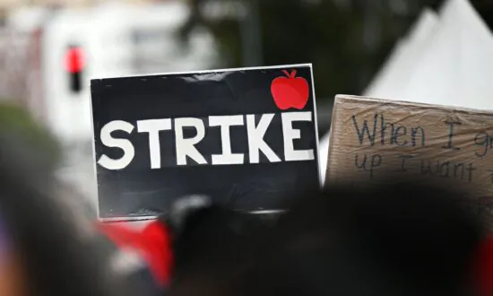 Lawyer, Author Explains How to Use the Constitution to Fight Union Power