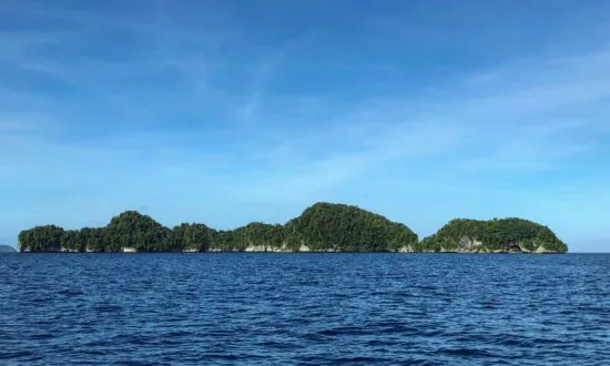 US Aims to Allocate Over $7 Billion in Aid for Pacific Islands to Counter China