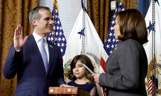 Eric Garcetti Sworn in as US Ambassador to India