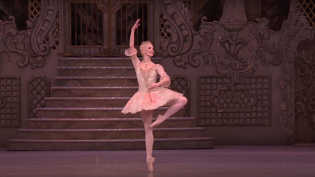 NextImg:Dance of the Sugar Plum Fairy From the Nutcracker | The Royal Ballet