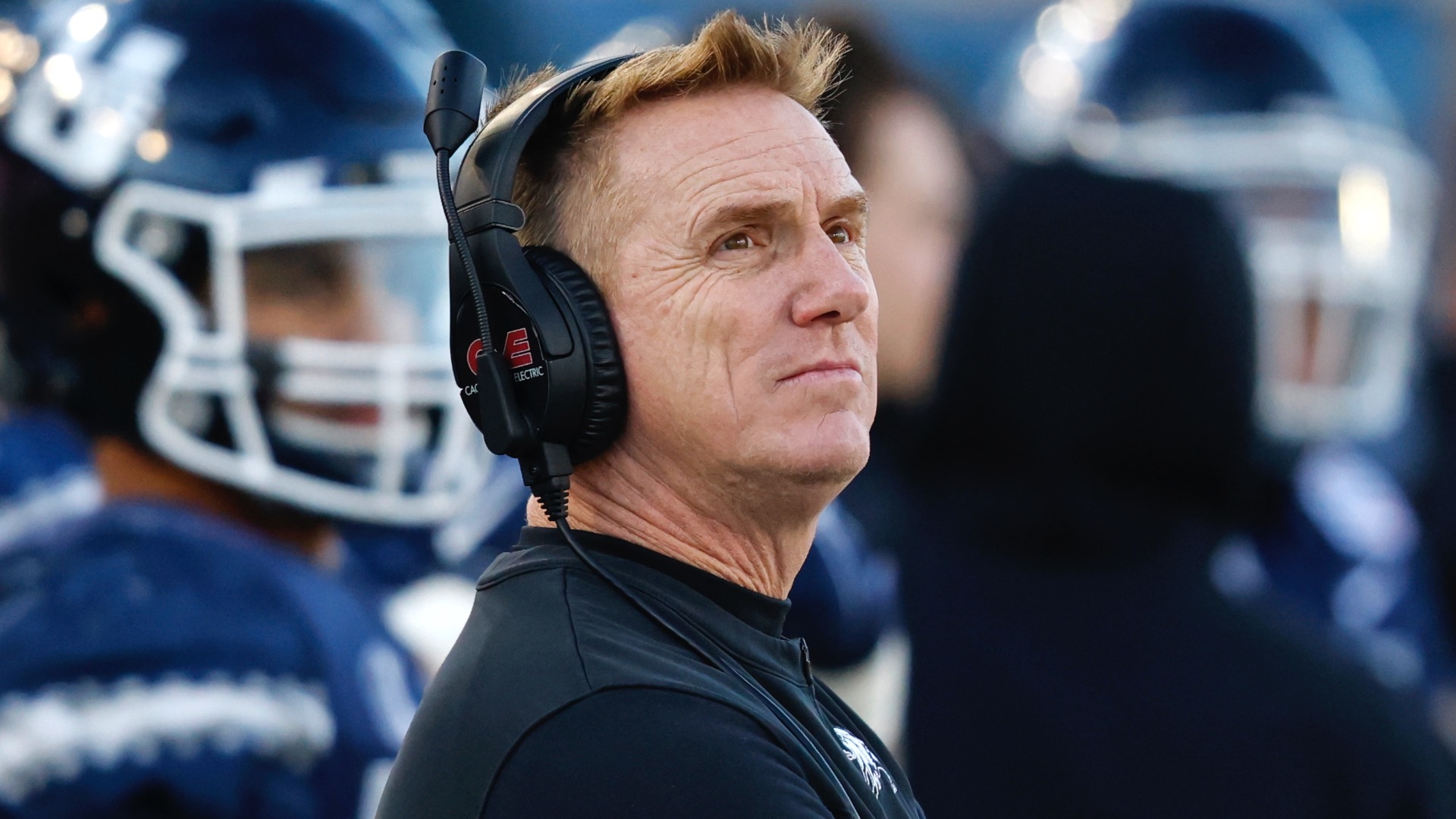 Utah State Head Coach Says Player Hospitalized After On-Field Cardiac Arrest - Vimarsana News