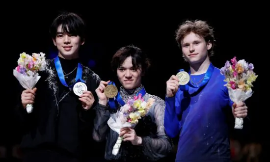 Japan’s Uno Retains World Title to Delight Home Crowd