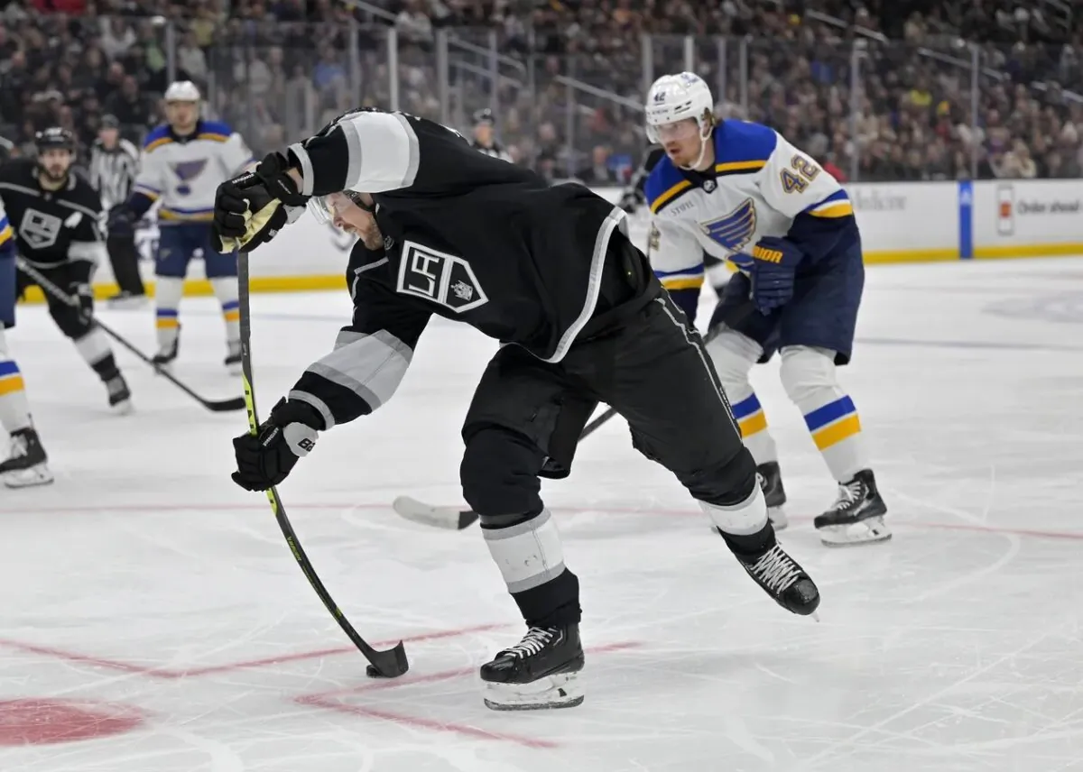 Los Angeles Kings right wing Viktor Arvidsson (33) sets up to take a shot on goal in the second period against the St. Louis Blues at Crypto.com Arena in Los Angeles on Mar 26, 2023. (Jayne Kamin-Oncea/USA TODAY Sports via Field Level Media)