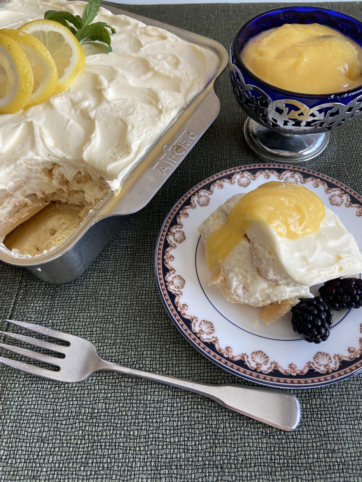 NextImg:Lemon Curd Pudding Brightens Your Easter Brunch