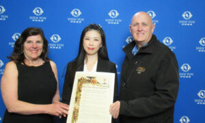 San Luis Obispo County Supervisors Praise Shen Yun
