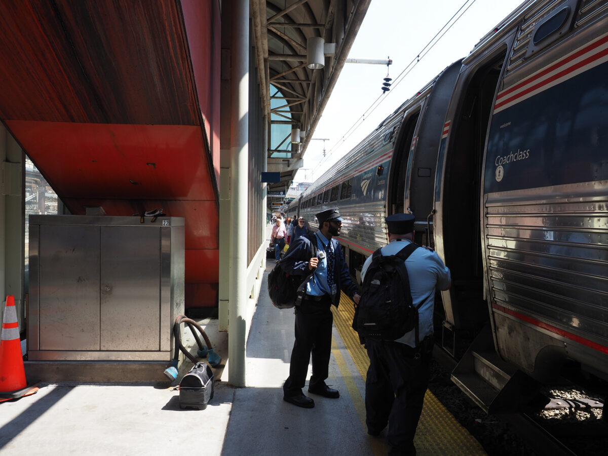 NextImg:Amtrak Offering Reduced Fare for ‘Night Owl’ Trains Between NYC and DC