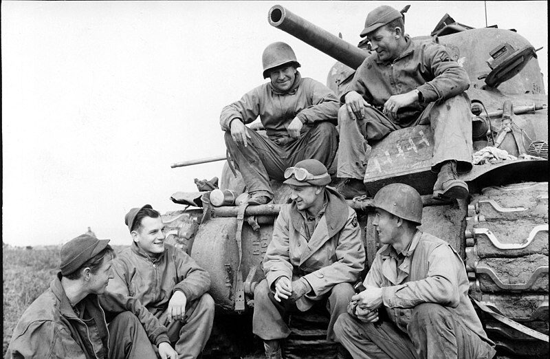 Book Review: ‘Brave Men’: War Correspondent Ernie Pyle in World War II