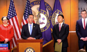 LIVE 10:57 AM ET: House Democrat Leaders Hold Weekly Press Conference (March 28)