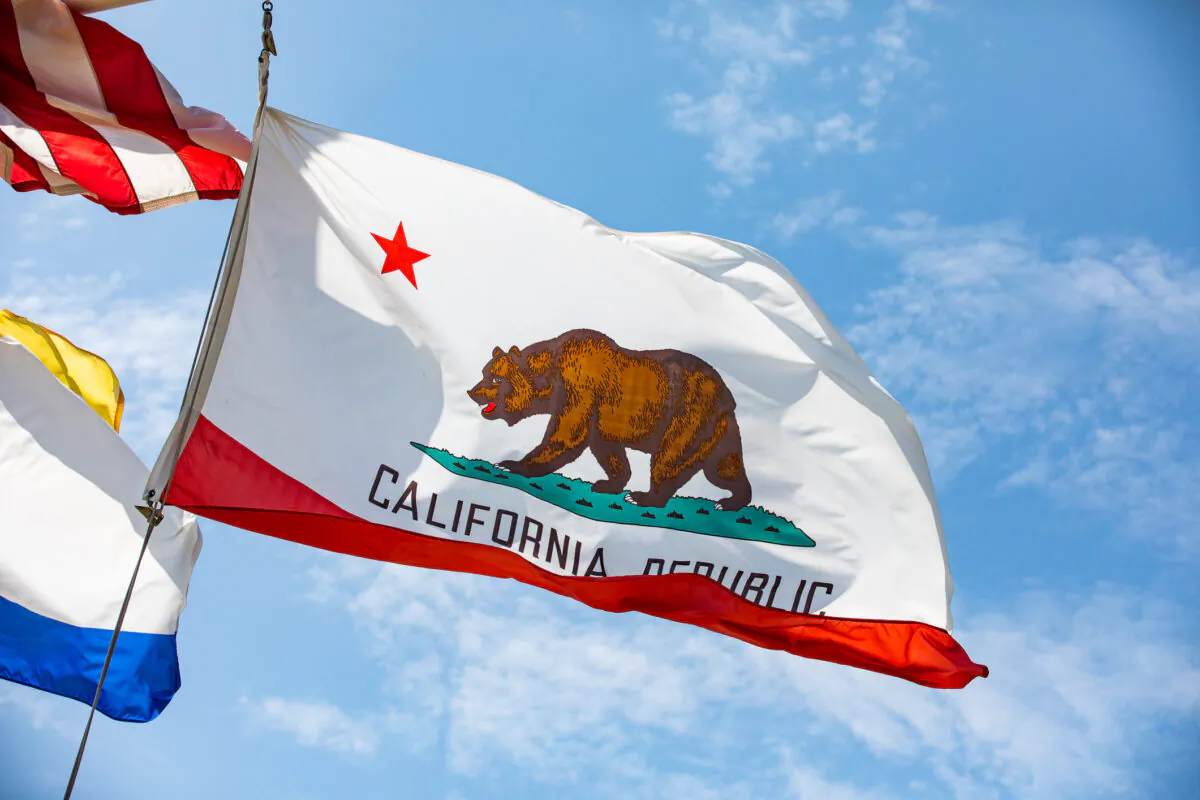 The California state flag on Aug. 25, 2021. (John Fredricks/The Epoch Times)
