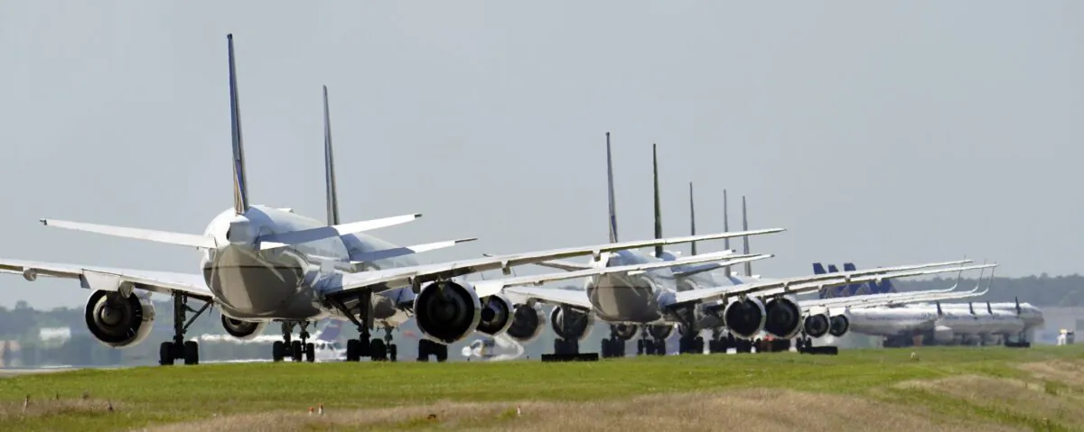 United Airlines planes are parked at George Bush Intercontinental Airport on March 25, 2020. (David J. Phillip/AP Photo)
