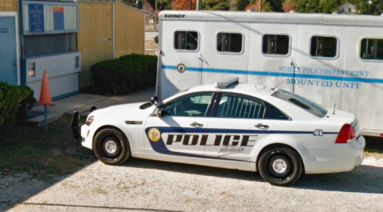 1 Alabama Officer Dead, Another in Critical Condition After Shooting in Huntsville - Vimarsana News