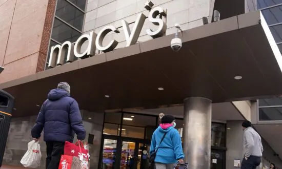 Macy’s Gennette to Retire; Bloomingdale’s Spring Is New CEO