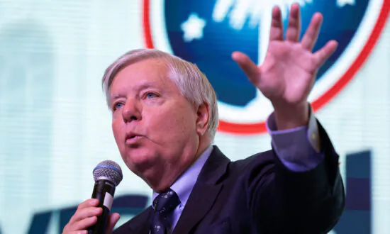 Graham Praises ‘Very Productive’ Meeting With Saudi Crown Prince