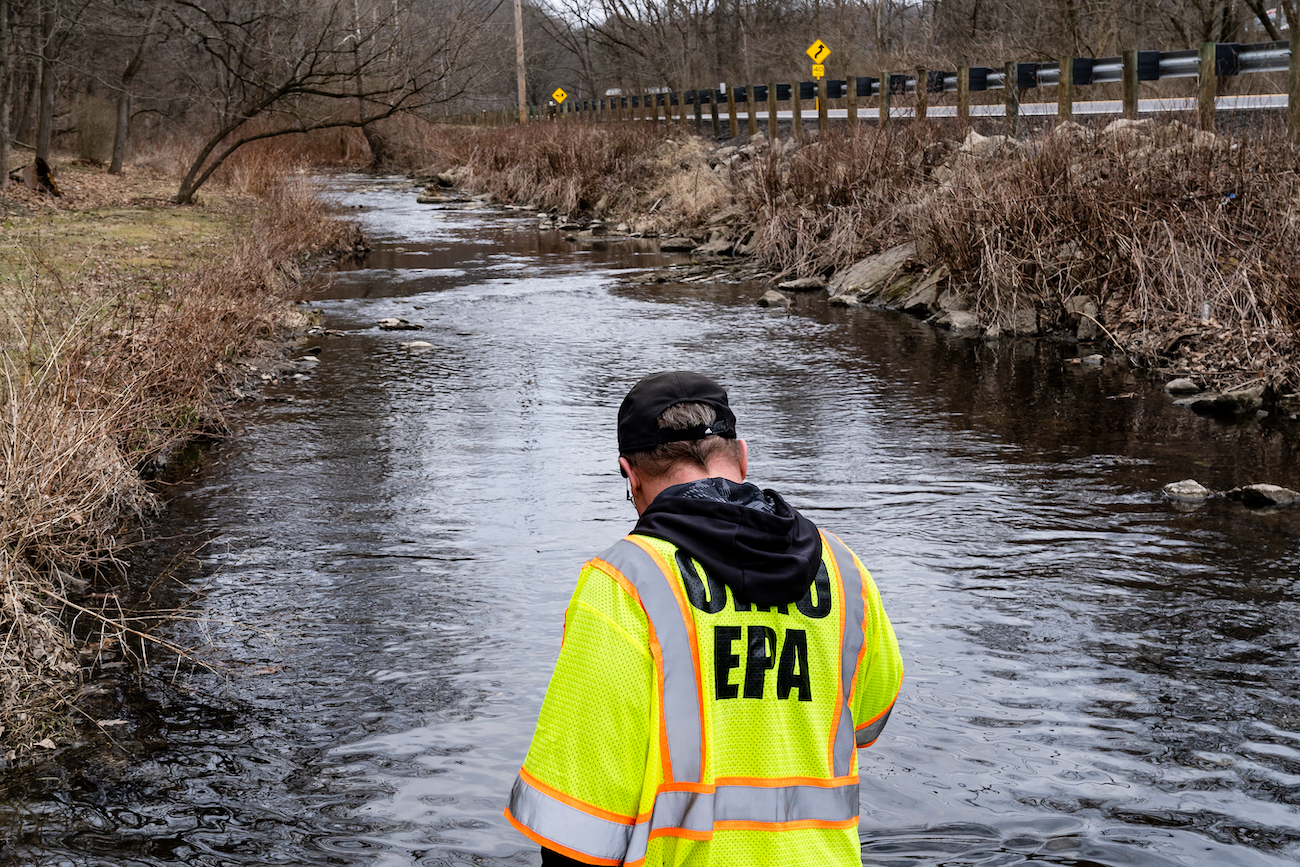 DOJ Sues Rail Company Over Pollution from Ohio Derailment - Vimarsana News