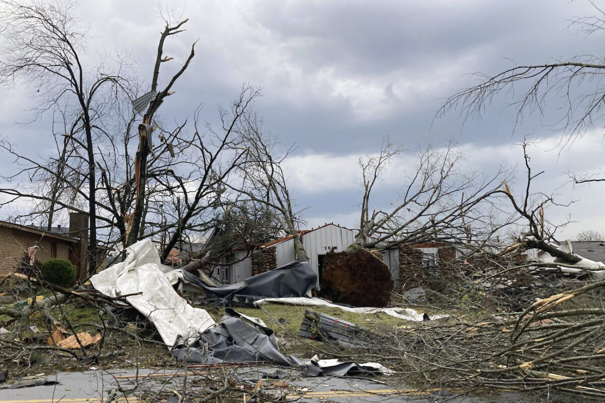 NextImg:Tornados Hit Arkansas, Iowa; Multiple States Under Tornado Watch