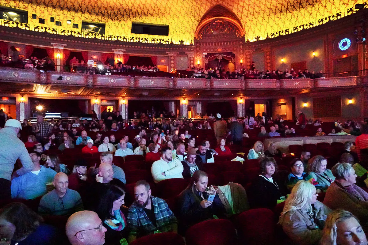 Audience members gather in the Tennessee Theatre to watch "A Drag Queen Christmas" show in Knoxville, Tenn., on Dec. 22, 2022. (Jackson Elliott/The Epoch Times)