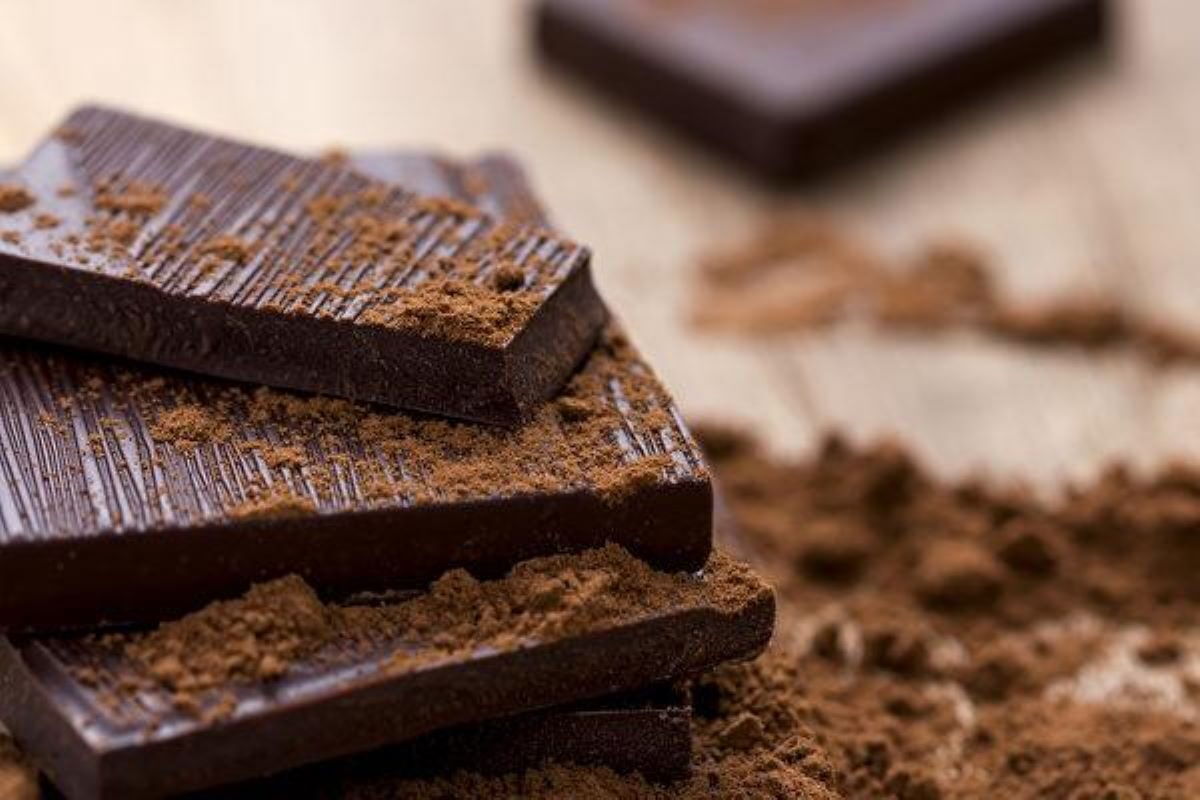 NextImg:Enjoy the Benefits of Dark Chocolate in Moderation: Experts Warn Against Excessive Consumption